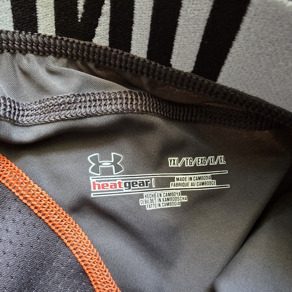 COPY - NWT Under Armour Boys Compression Hockey Shorts Youth XL - Picture 4 of 6